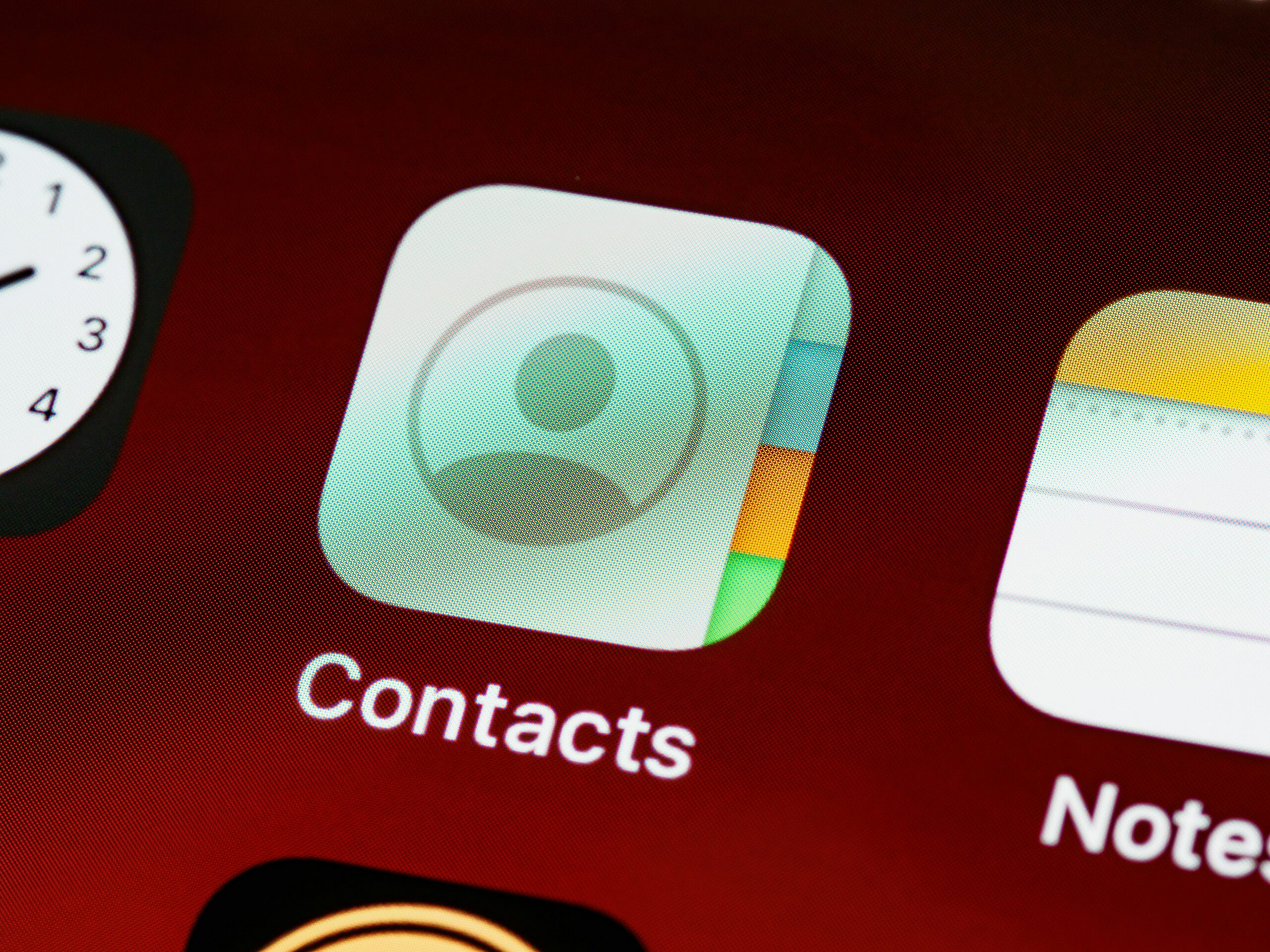 HOW TO DISTRIBUTE GOOGLE CONTACTS WITH MOSYLE MDM